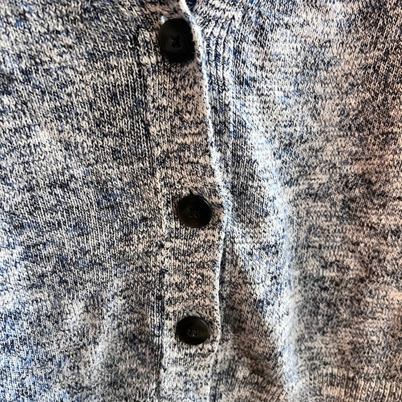 Banana Republic Cropped Knit Cardigan | Medium - Picture 3 of 5